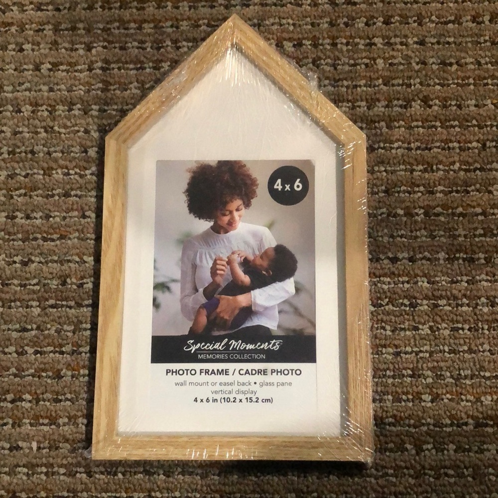 Special Moments glass pane house shape wooden picture frames size 4x6 in - Picture 7 of 7
